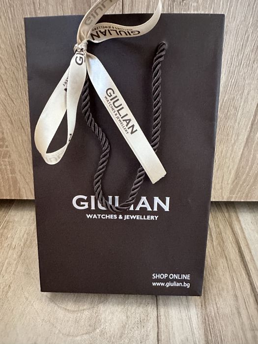 Мъжки часовник GUESS – син с хронограф, като нов