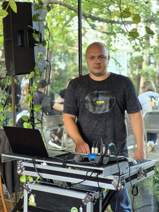 DJ EVENIMENTE | Nunta | Botez | Petreceri Private | Cununie | Muzica