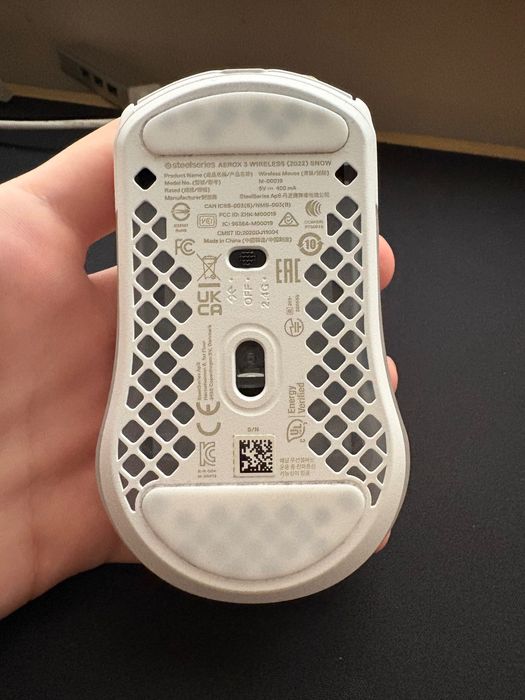 Гейминг мишка Steelseries Aeros 3 wireless бяла