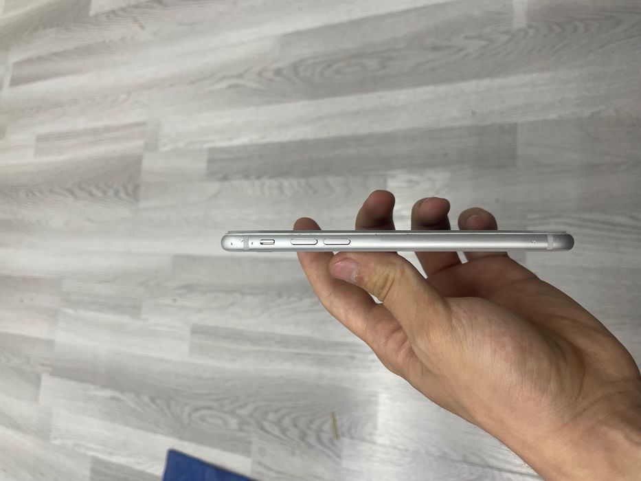 iPhone 8 64GB kelishamz
