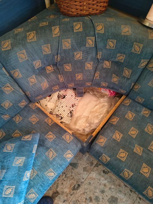 Кухненски ъгъл/ъглов диван