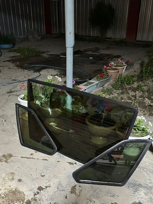 Продам заднее и два боковых зеркала