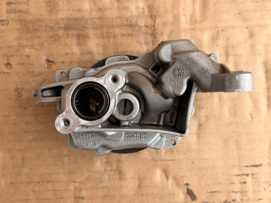 Pompă Ulei VW 2.0TDI 05L 115 103 F