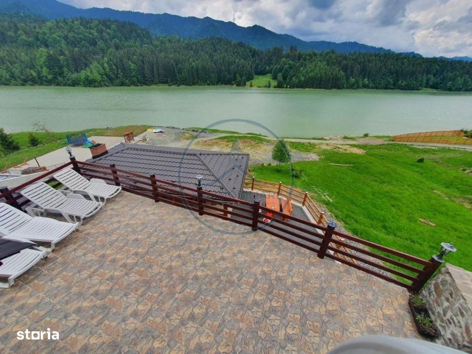 Cabana cu accesc la lac, 1400mp teren Colibita