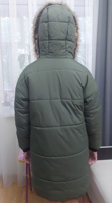 Продам пуховик для девочки