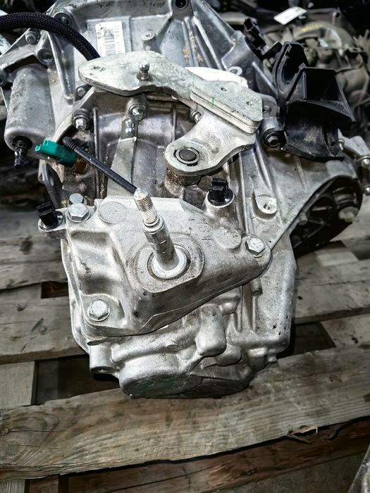 Ръчна скоростна кутия Dacia Duster 1.5 DCI 2014г 6ск - TL4B361