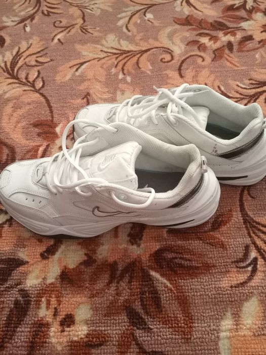 Продам кроссовки