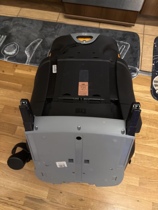 Scaun auto Chicco 15-36kg prindere isofix