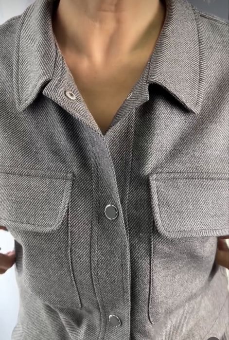 Продам костюм женский