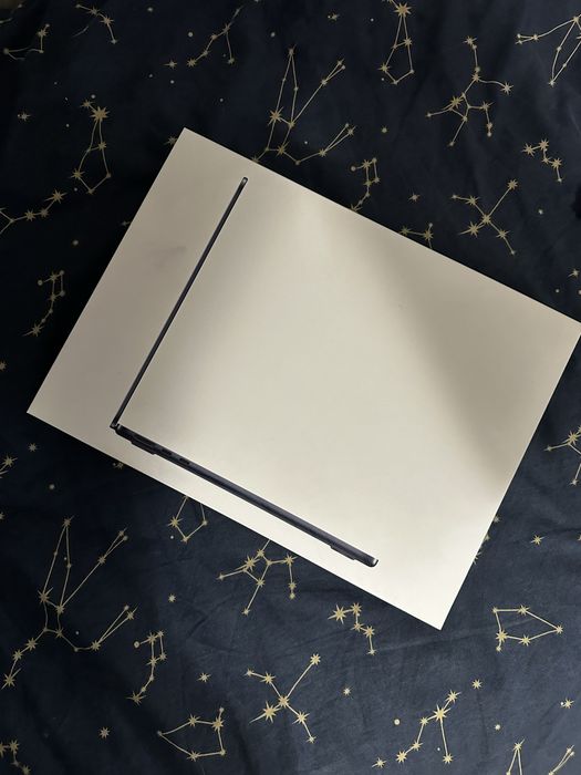 Macbook air M2 256gb в гаранция