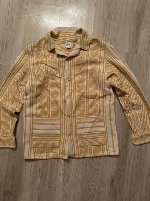 Zara Яке запазено