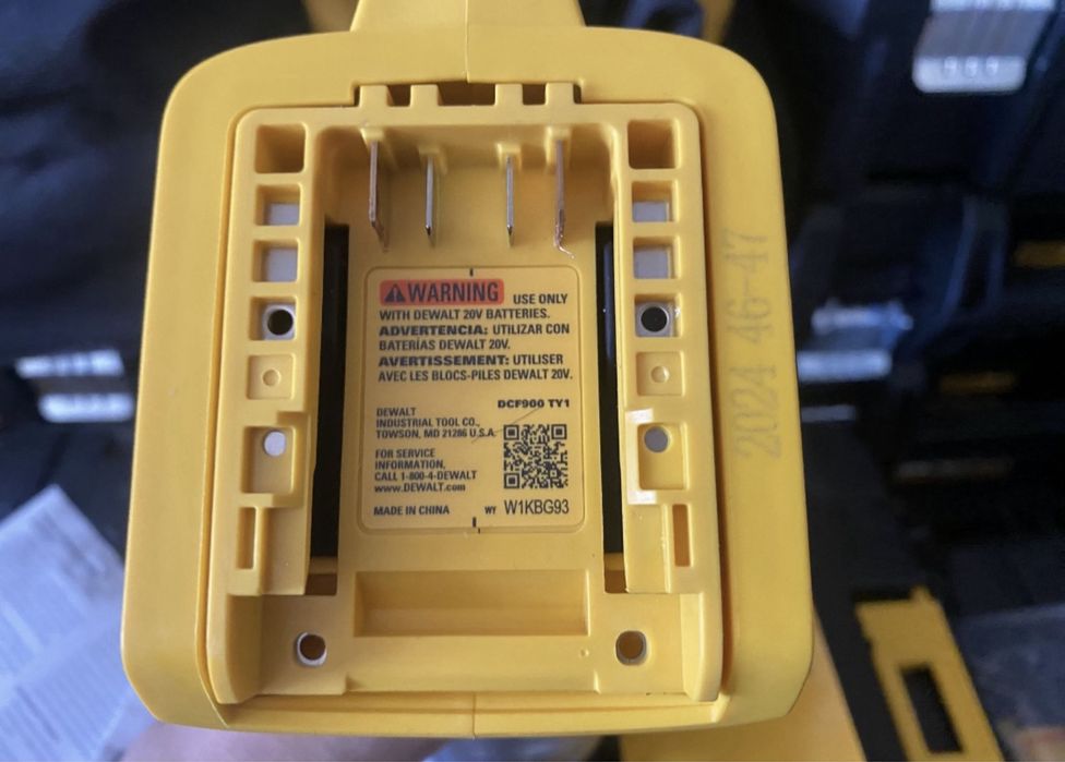 Гайковерт dewalt dcf 900