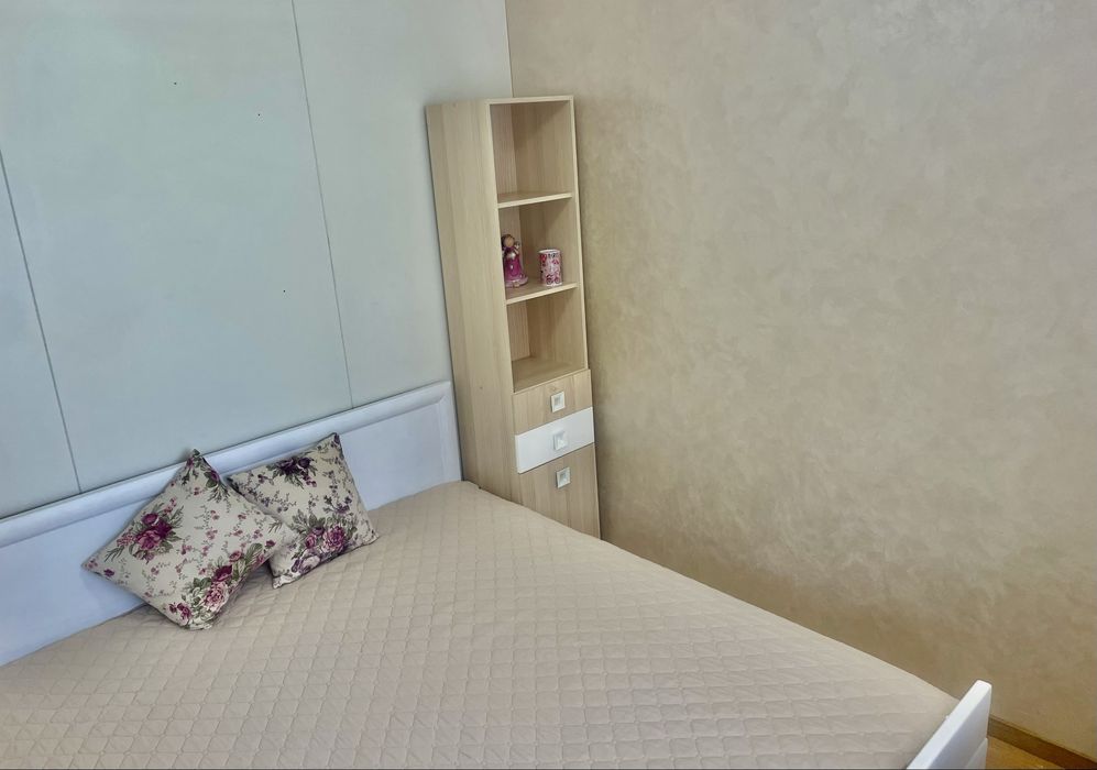 Дава се под наем Тристаен апартамент в Банско - 100 кв.м за 382.5 € - Снимка #2