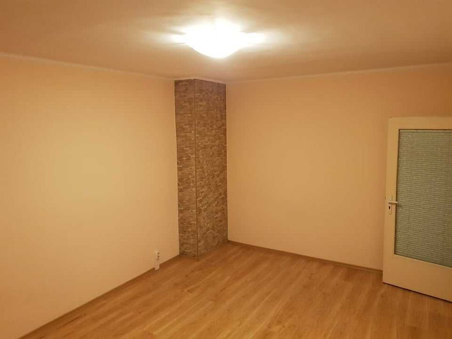 Дава се под наем Двустаен апартамент в Бургас, Меден рудник - зона А - 47 кв.м за 240 € - Снимка #1