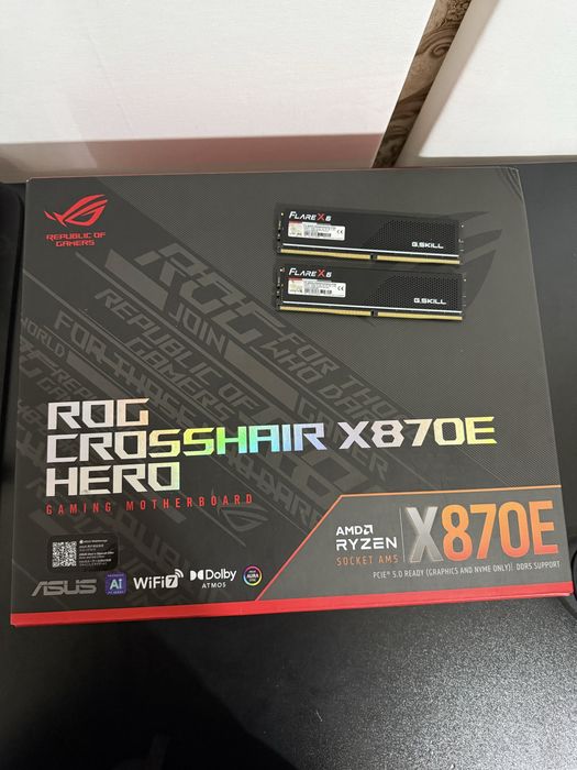 ROG Crosshair X870E Hero + 64GB DDR5 6000 CL30