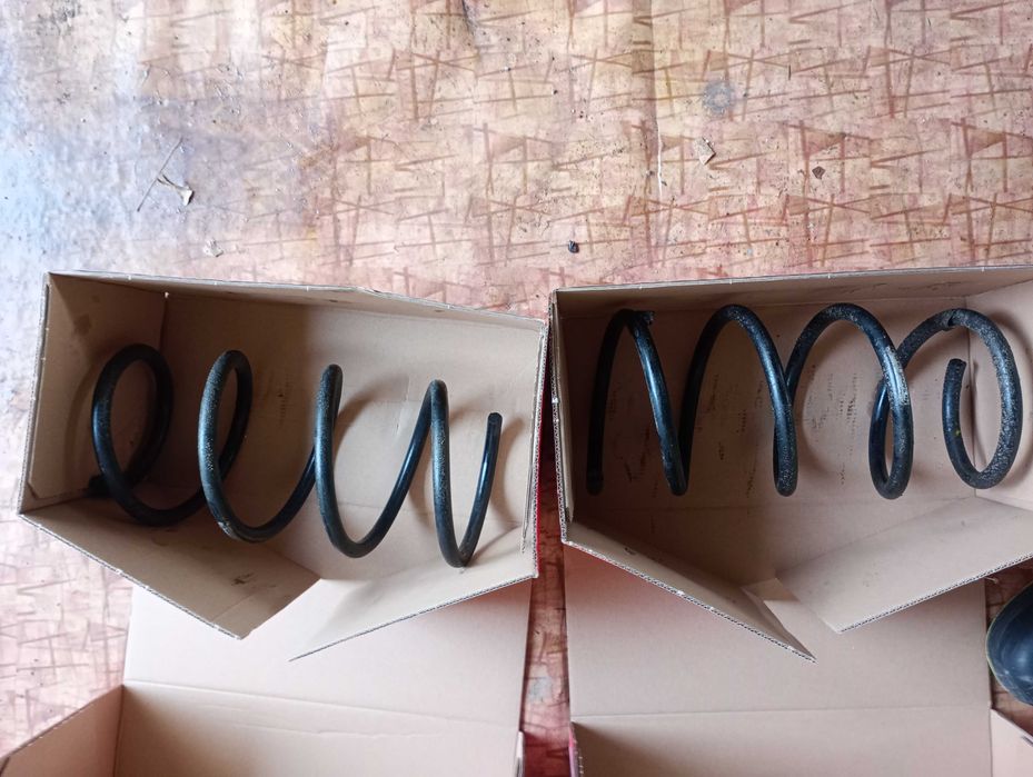 Предни пружини за БМВ Е60/Е61 Sachs