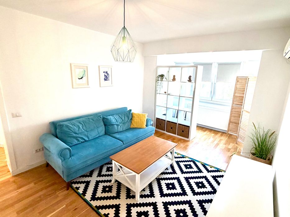 Închiriez apartament