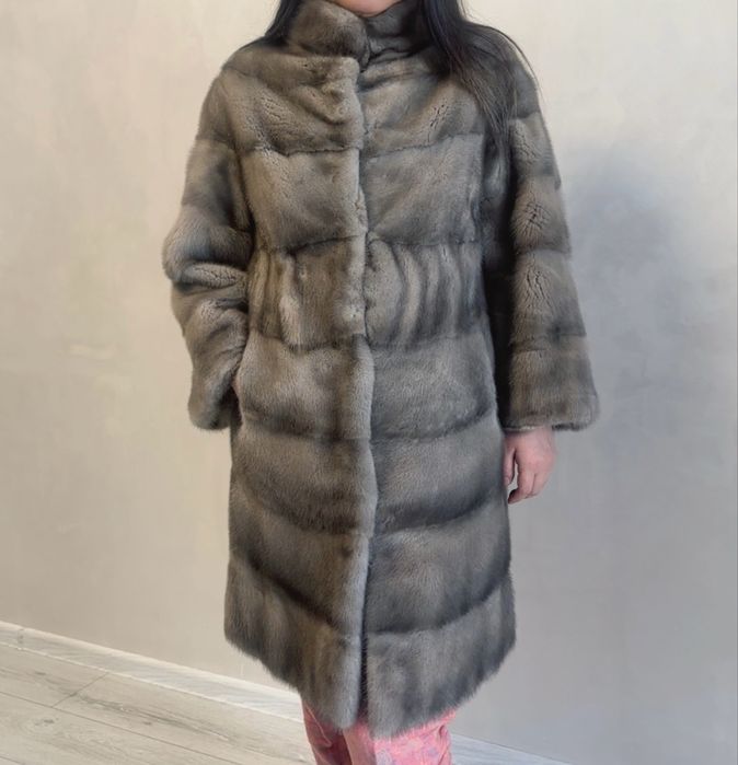 Продам шубу норковую