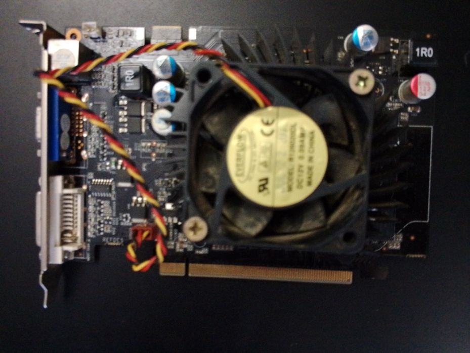 Продаю компьютер, на 775 сокете.