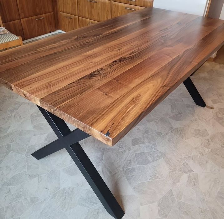 Трапезна маса масив орех