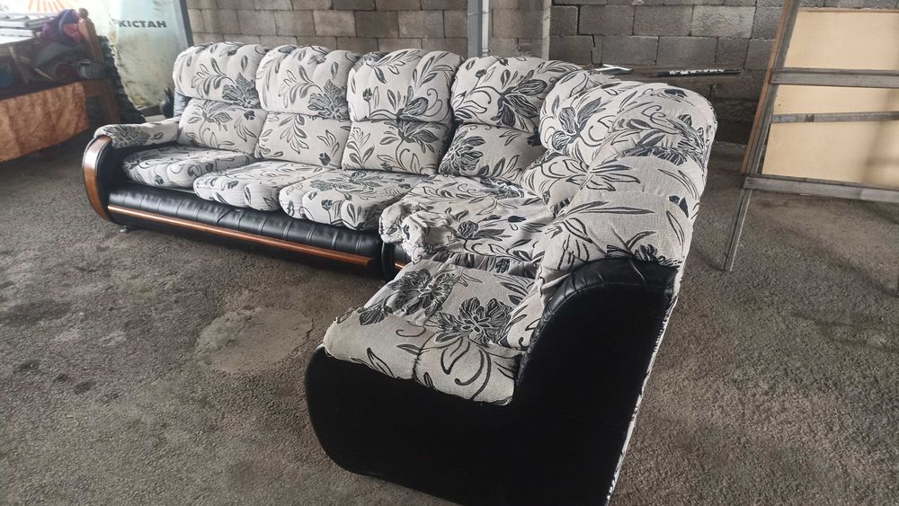 Продам угловой диван