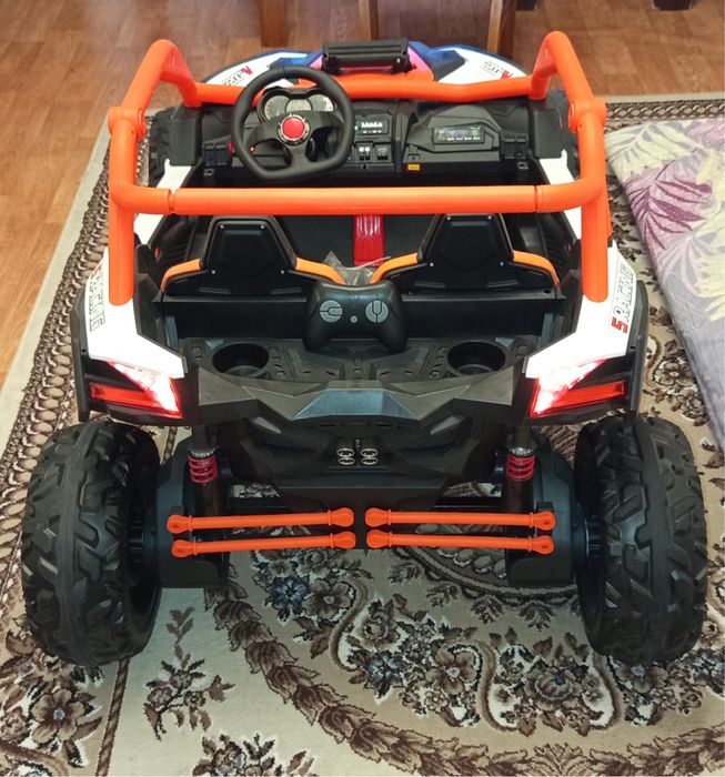 Электромобилль Багги