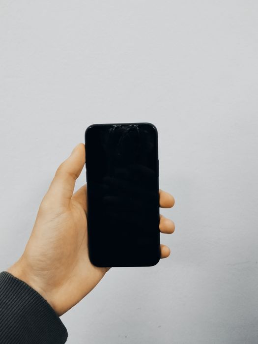 Продам айфон 11 про 64gb