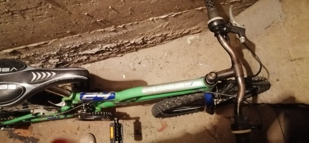 Велосипед 24" - 18  скорости.  Използуван с малки забележки!