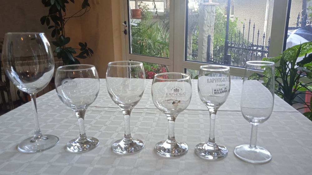 Продавам нови рекламни чаши за колекции или за лична употребаи чаши за