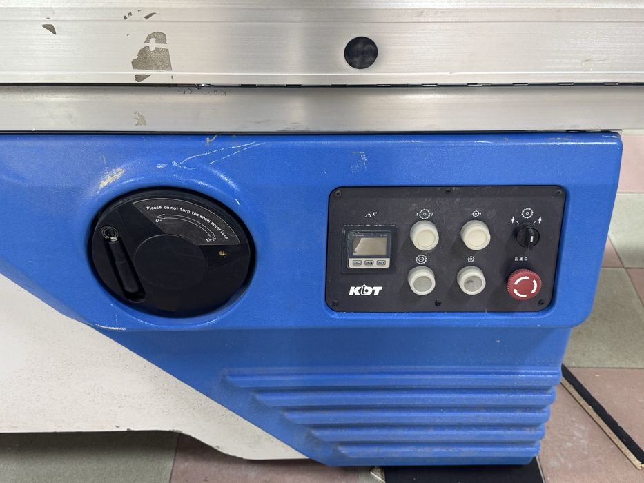 Продам раскроечный станок KDT KS-132C