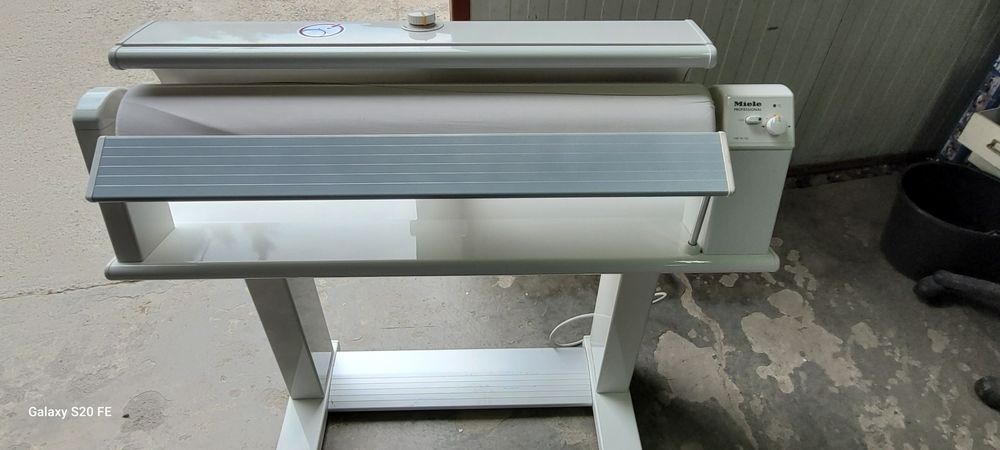Calandru masa de calcat Miele