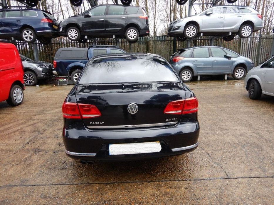 Oglinda stanga completa Volkswagen Passat B7 2011 Berlina 2.0 TDI