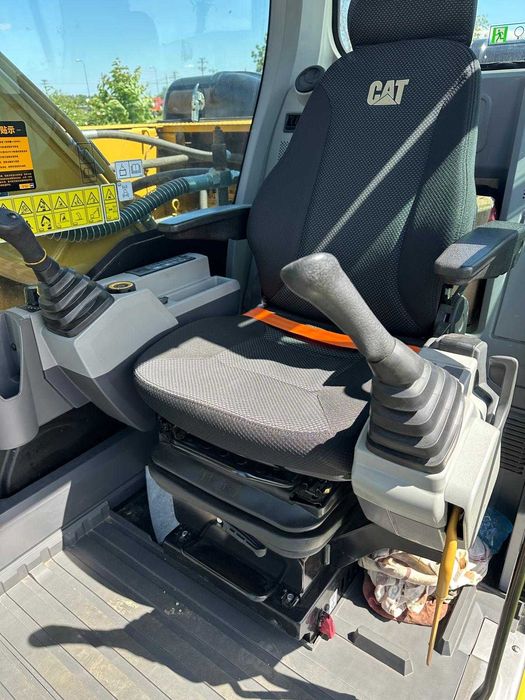 VAND Excavator pe senile CAT320 20To