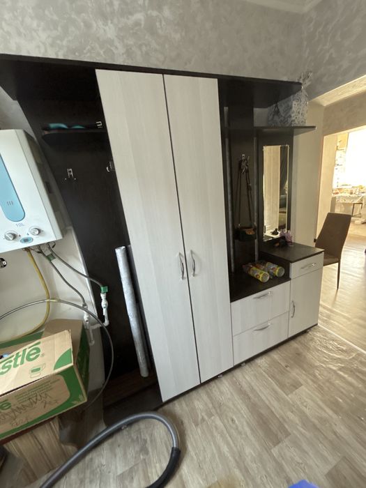 Продаётся прихожая