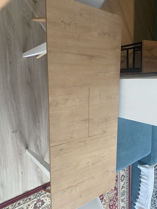 Обеденный стол со стульями