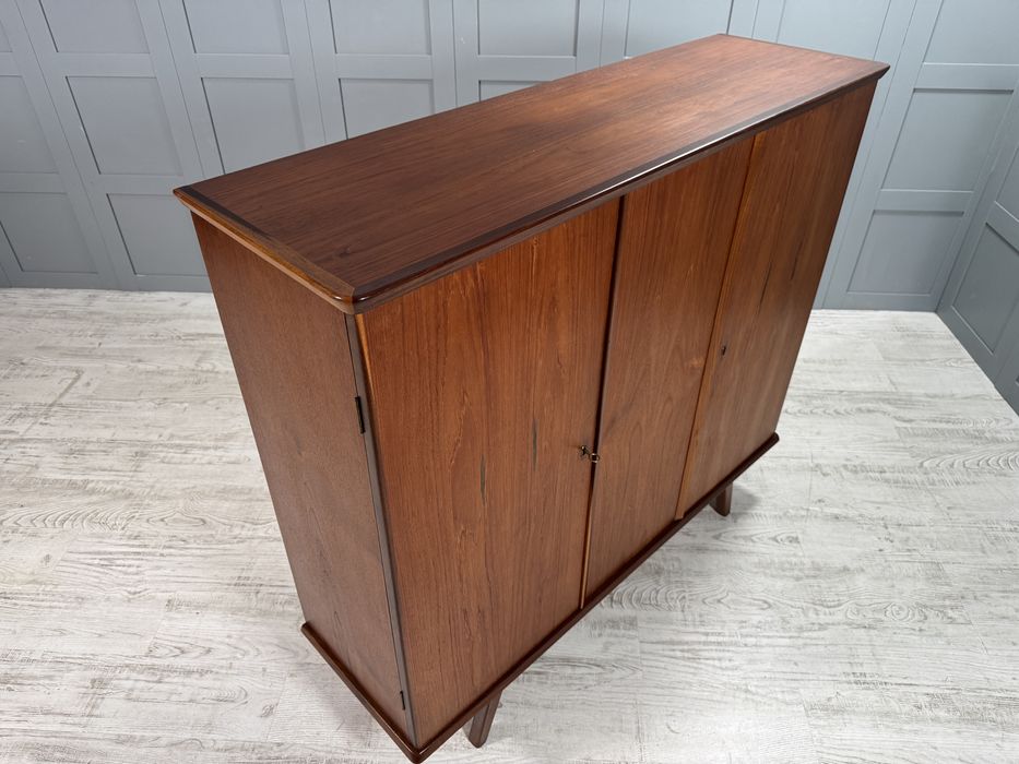 Винтидж  бюфет от средата на миналия век Д1116