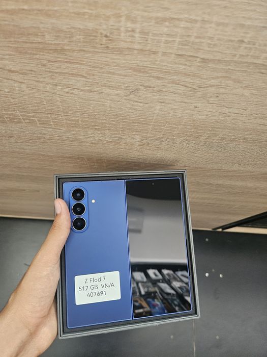Samsung  Z Flod 7