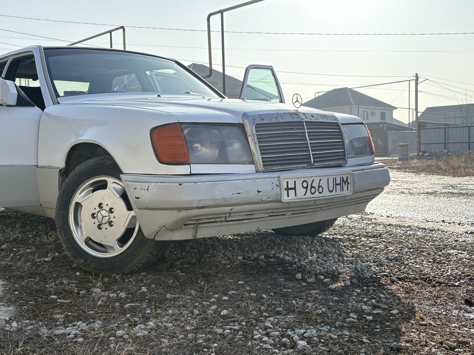 Мерседес  E 200