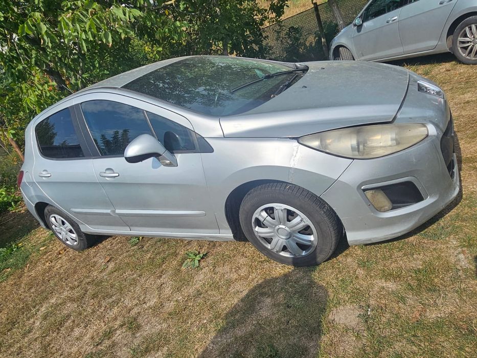 Vand peugeot 308 diesel 1.6 euro 5 DEFECT