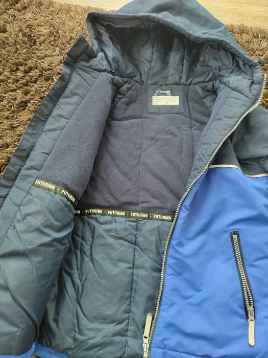 Продам куртку на мальчика