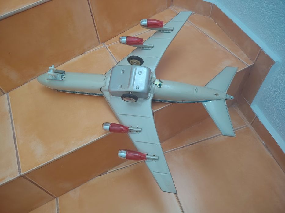 Jucărie veche, avion China ME 078