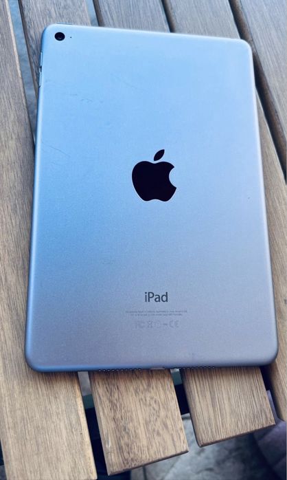 iPad mini 4, capacitate 128GB