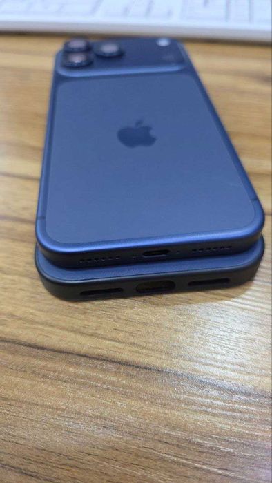 Iphone 17 pro max 512 gb dual esim deep blue б/у 30 цикл идеал