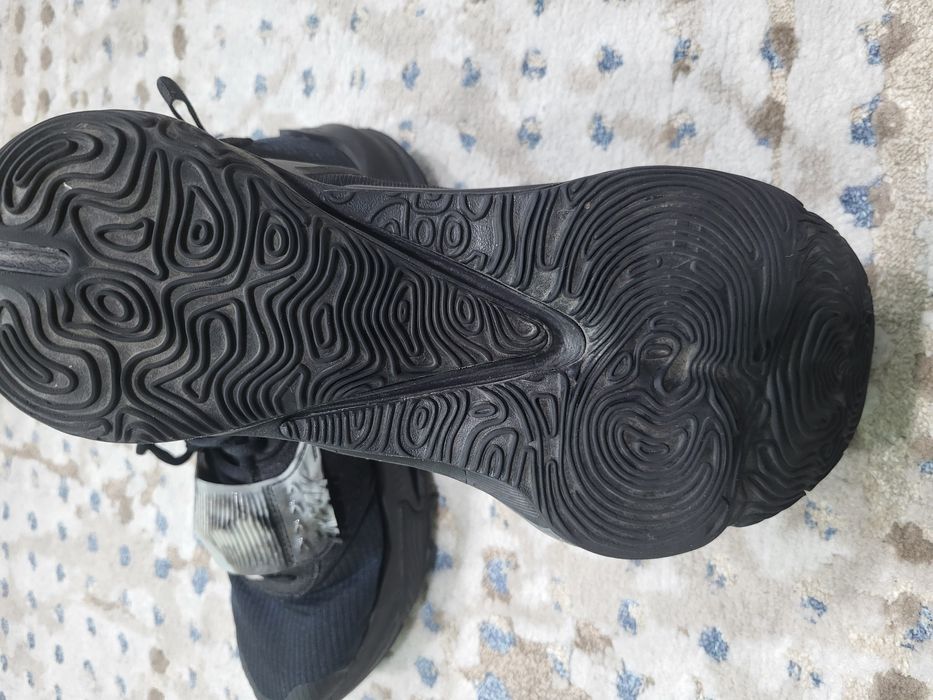 Маратонки Nike Zoom Freak 3
Zoom F