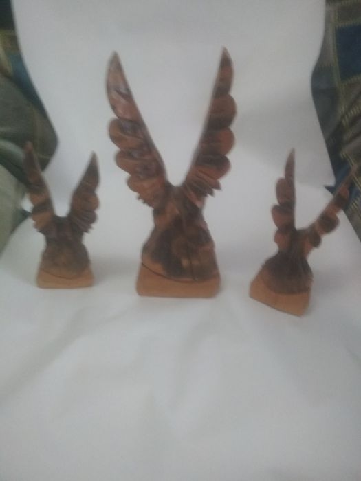 Продам 3 деревянные статуэтки орлов