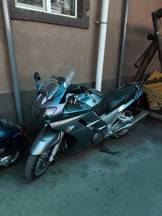 Продам мотоцикл Yamaha fjr1300 .