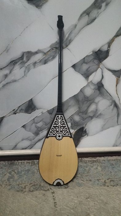 Домбыра жаңа сатылады