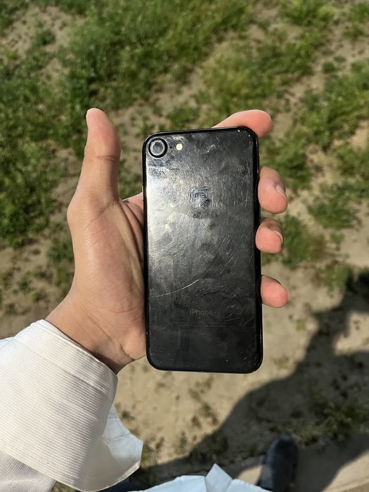 Iphone 7 sotiladi