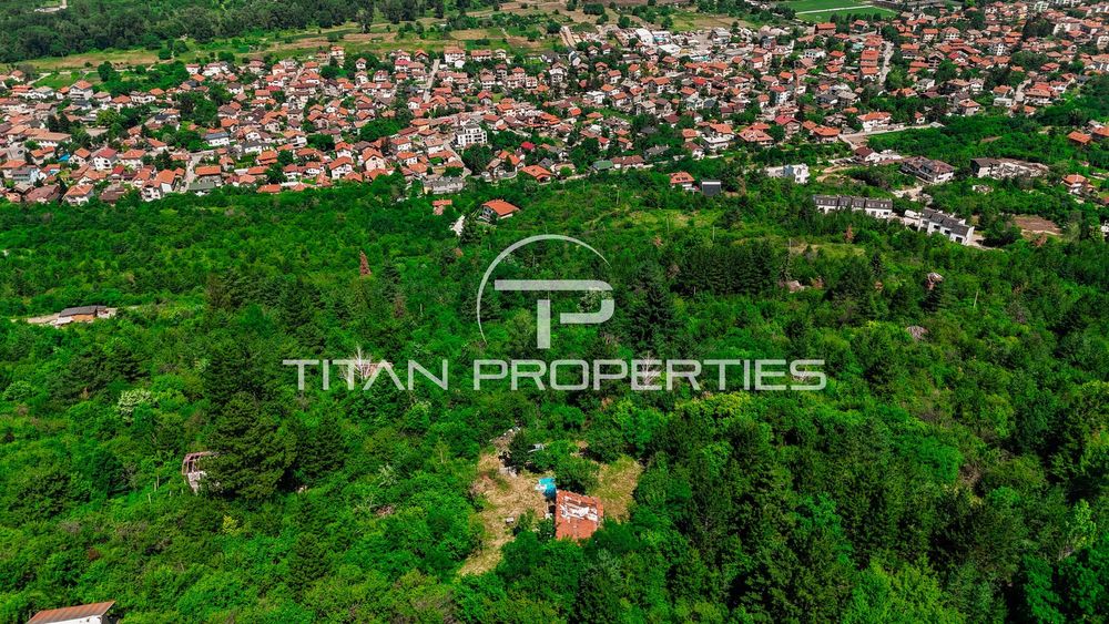 Парцел , в регулация  , с.Герман