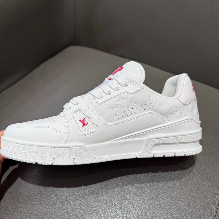 Adidasi Louis Vuitton